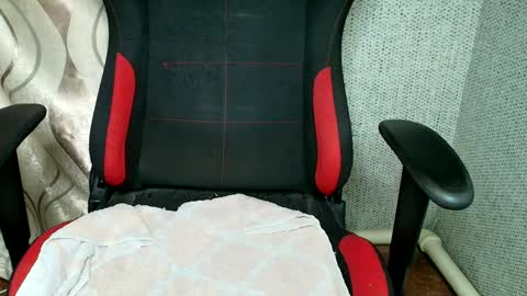 Jessica  Face only in pvt or in snapchat Dont ask more.... online show from 12.22.25