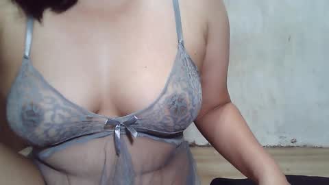 Snapshot of sexy_ashley0 chatting on 10.27.25 ashley online show from 10.27.25