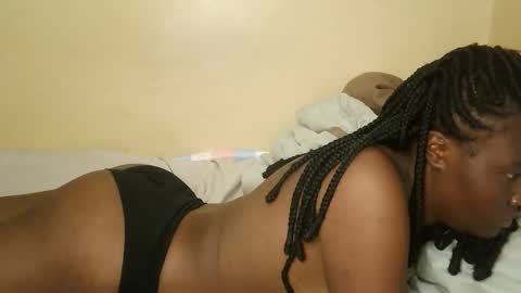 Snapshot of sexy_banice chatting on 04.19.26 sexy_banice online show from 04.19.26