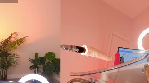 Lina online show from 04.14.26