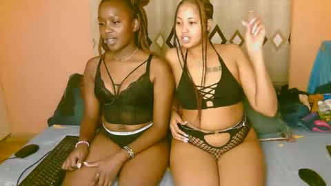 sexy_bluegirl online show from 09.17.25