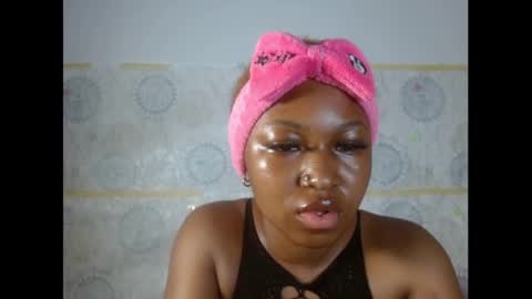 sexy_bluey247 online show from 09.15.25