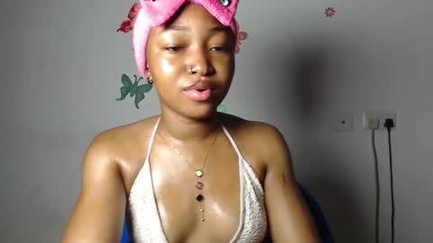 sexy_bluey247 online show from 12.04.25