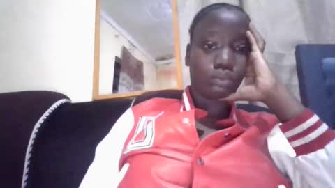 sexy_butty01 online show from 12.21.25