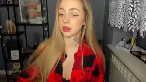 C o r a l i e online show from 12.11.24