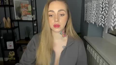 C o r a l i e online show from 12.19.24