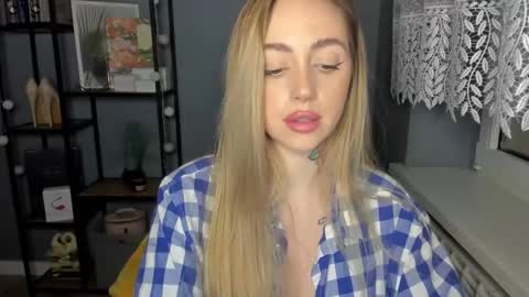 C o r a l i e online show from 01.15.25