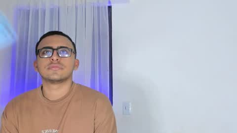 sexy_couple_xx1 online show from 10.23.25