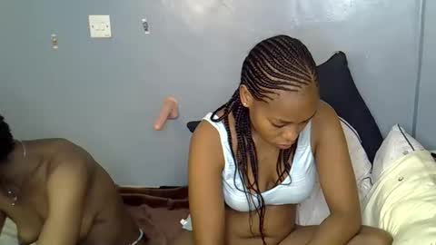 Snapshot of sexy_dee01 chatting on 10.18.25 sexy_dee01 online show from 10.18.25