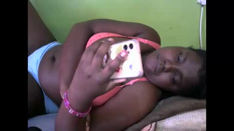 Snapshot of sexy_divana chatting on 01.28.25 sexy_divana online show from 01.28.25