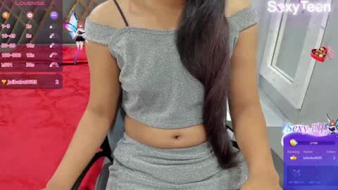 Snapshot of sexy_doll_1_ chatting on 02.03.25 Sexydoll online show from 02.03.25