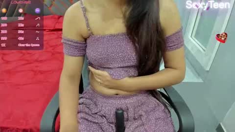Snapshot of sexy_doll_1_ chatting on 02.11.25 Sexydoll online show from 02.11.25