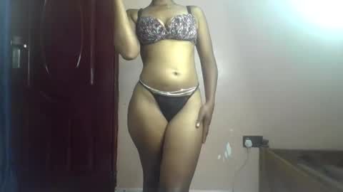 Ellahh online show from 11.18.25