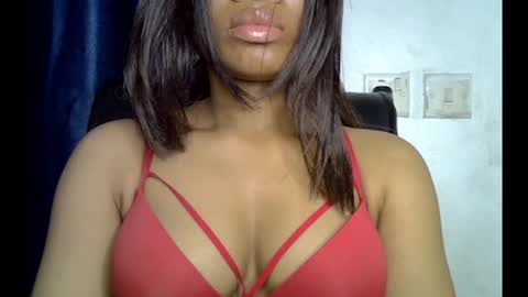 Snapshot of sexy_goddess_pet chatting on 07.15.26 Ella online show from 07.15.26