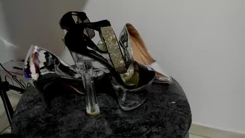 Snapshot of sexy_hot_milf_ chatting on 07.15.26 Dafne online show from 07.15.26