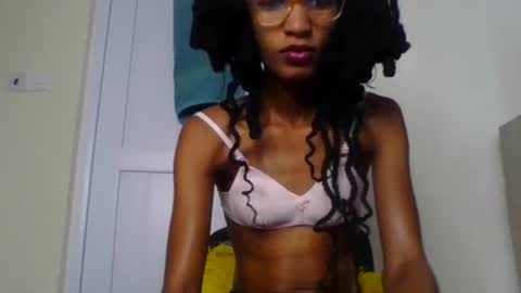 Snapshot of sexy_janny chatting on 09.22.25 Janny online show from 09.22.25