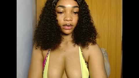 Snapshot of sexy_kitty881 chatting on 09.12.25 Sexy kitty881 online show from 09.12.25