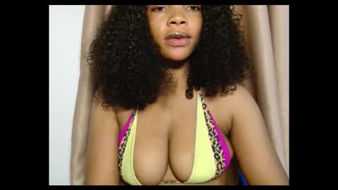 Snapshot of sexy_kitty881 chatting on 09.24.25 Sexy kitty881 online show from 09.24.25