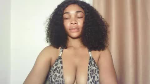 Snapshot of sexy_kitty881 chatting on 09.27.25 Sexy kitty881 online show from 09.27.25