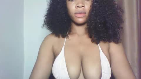 Snapshot of sexy_kitty881 chatting on 10.06.25 Sexy kitty881 online show from 10.06.25