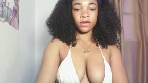 Snapshot of sexy_kitty881 chatting on 10.16.25 Sexy kitty881 online show from 10.16.25