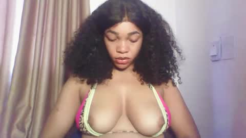 Snapshot of sexy_kitty881 chatting on 10.25.25 Sexy kitty881 online show from 10.25.25