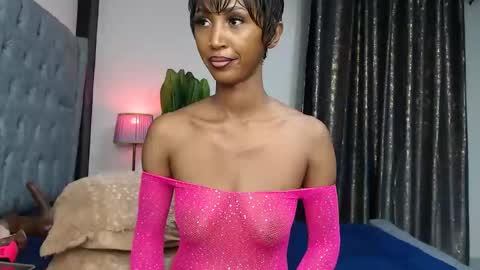 larisa online show from 12.16.25