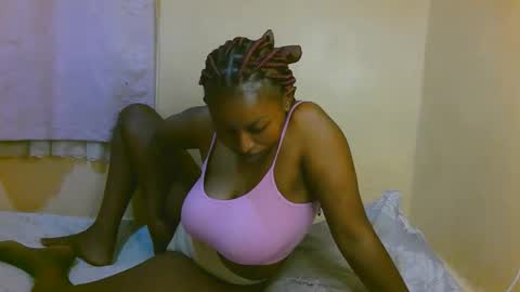 Snapshot of sexy_latasha chatting on 03.30.26 sexy_latasha online show from 03.30.26