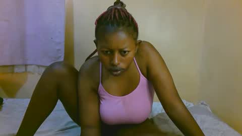 Snapshot of sexy_latasha chatting on 04.11.26 sexy_latasha online show from 04.11.26