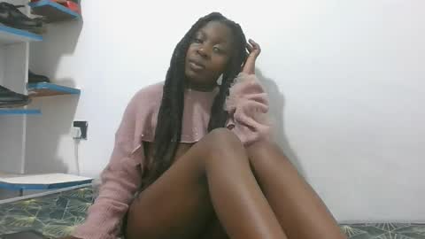 Snapshot of sexy_letisha chatting on 09.29.25 sexy_letisha online show from 09.29.25