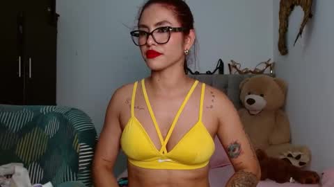 Snapshot of sexy_lia_latina chatting on 03.05.25 Celeste online show from 03.05.25