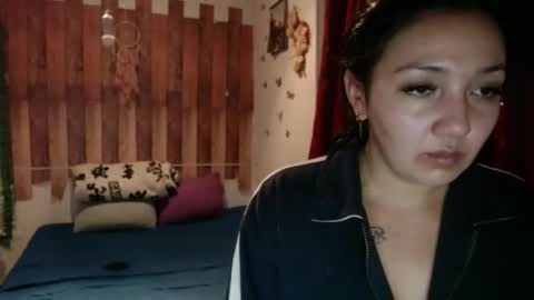 Snapshot of sexy_lolas chatting on 12.30.24 sexy lolas online show from 12.30.24