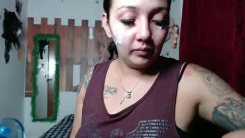 Snapshot of sexy_lolas chatting on 02.08.25 sexy lolas online show from 02.08.25