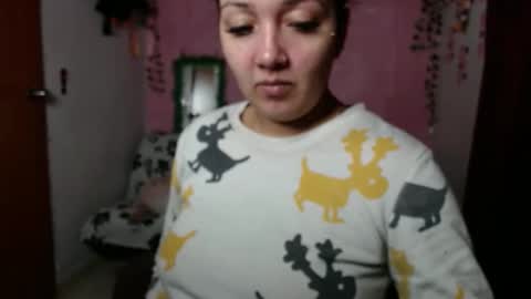 Snapshot of sexy_lolas chatting on 02.25.25 sexy lolas online show from 02.25.25