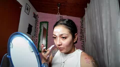 Snapshot of sexy_lolas chatting on 09.11.25 sexy lolas online show from 09.11.25