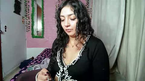 sexy lolas online show from 11.25.25