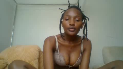sexy_lucy012 online show from 02.01.25