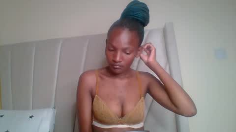 sexy_lucy012 online show from 03.07.25