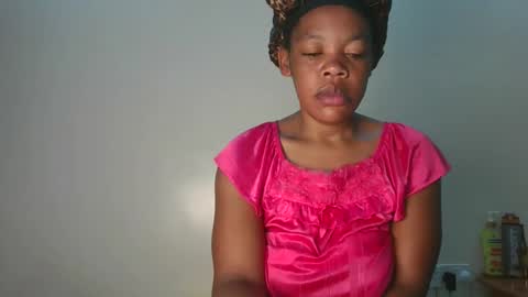 sexy_lyna online show from 12.16.25