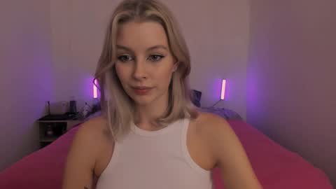 Ellie Mia online show from 12.04.24