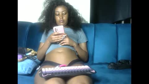 sexy pigeon online show from 05.18.26