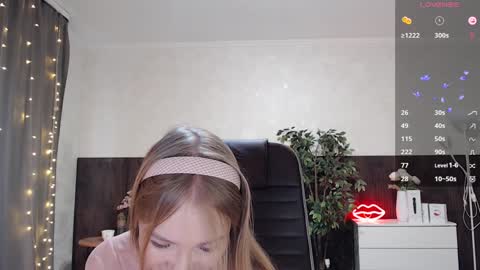 Snapshot of sexy_red_foxx chatting on 12.05.24 Annie - Your Dream Girl online show from 12.05.24