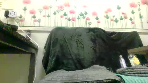 Snapshot of sexy_white_daddy chatting on 01.16.26 Daddy online show from 01.16.26