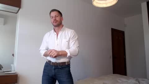 Snapshot of sexyandmarried chatting on 12.19.25 sexyandmarried online show from 12.19.25