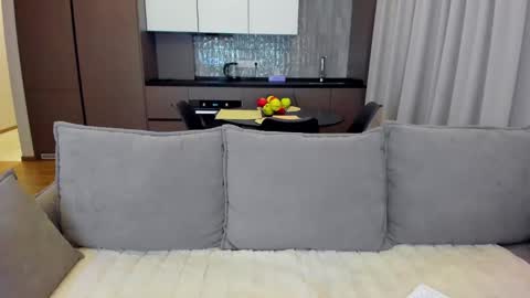 Lou online show from 01.21.25