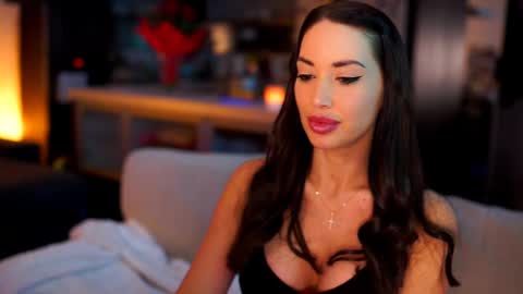 Sandra online show from 02.14.25