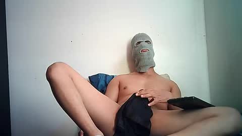 Snapshot of sexyatrevidoo chatting on 12.15.24 SesyMen online show from 12.15.24