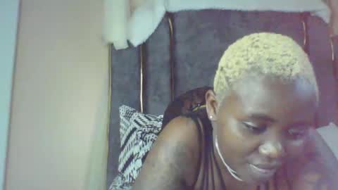 Snapshot of sexybabyface555 chatting on 10.07.25 sexybabyface555 online show from 10.07.25