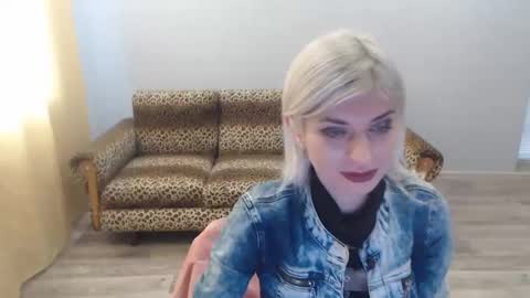 sexybeatriice online show from 12.19.24