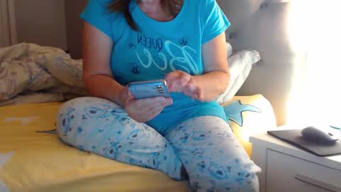 Sexyblonde4u58 online show from 12.23.24